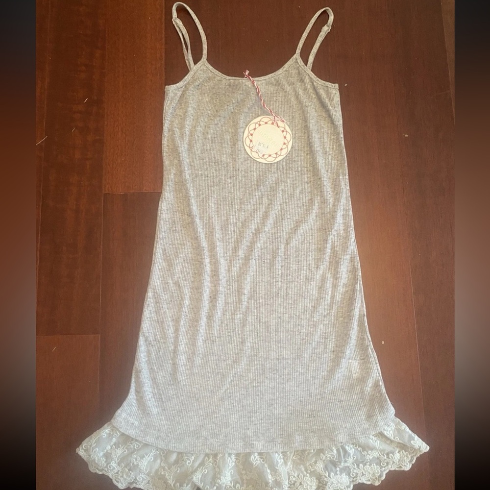 Umgee Heather. Gray Ribbed Knit Tank/Tunic w/Lace Hem
